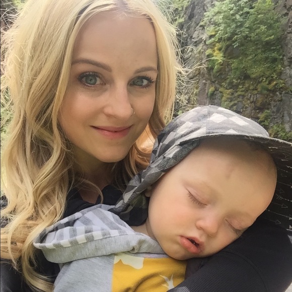 Meet your Posher, Melanie - Picture 1 of 1